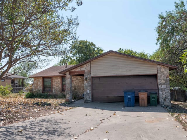8301 View Ridge Dr