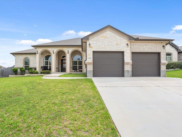 8302 Ginny Ln