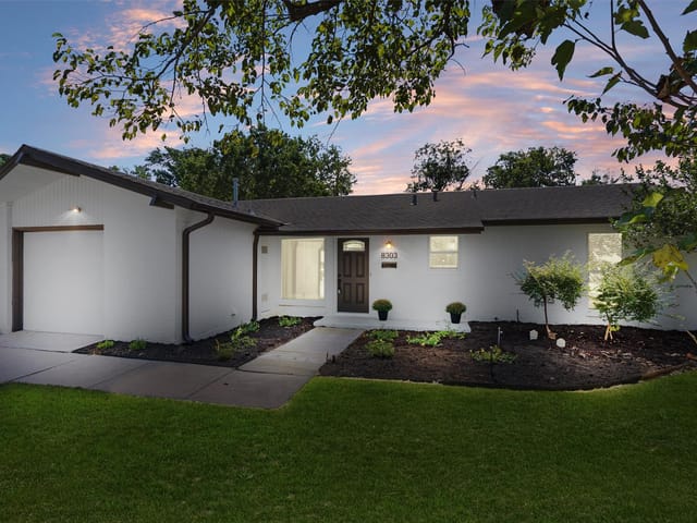 8303 Briarwood LN