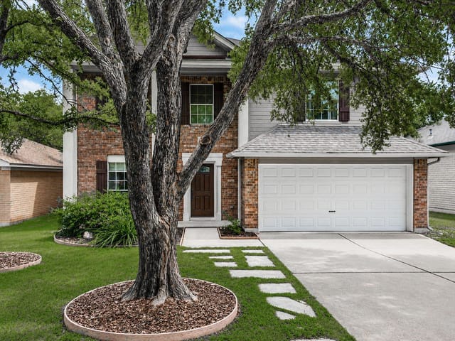 8303 Edgemoor PL