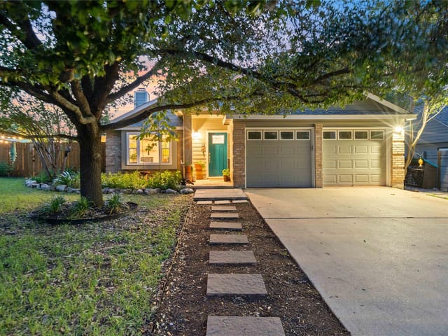 8304 Avocet Dr