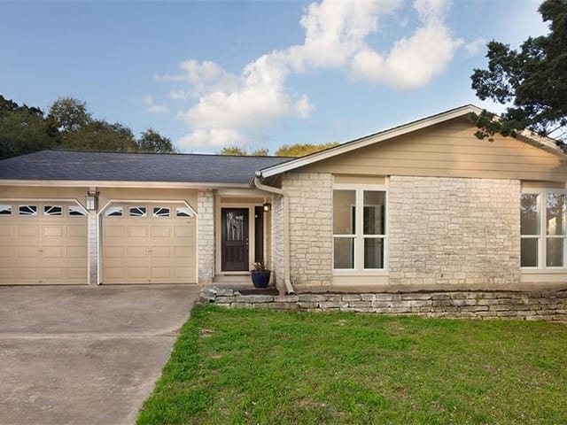 8304 Moccasin Path