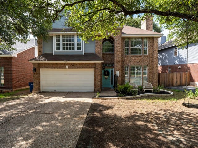 8306 Nairn Dr
