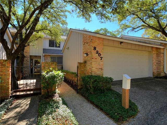 8307 Summerwood Dr