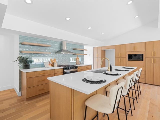 8308 Reeda Ln