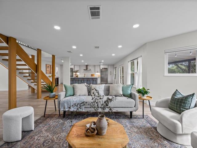 8309 Pompano CV