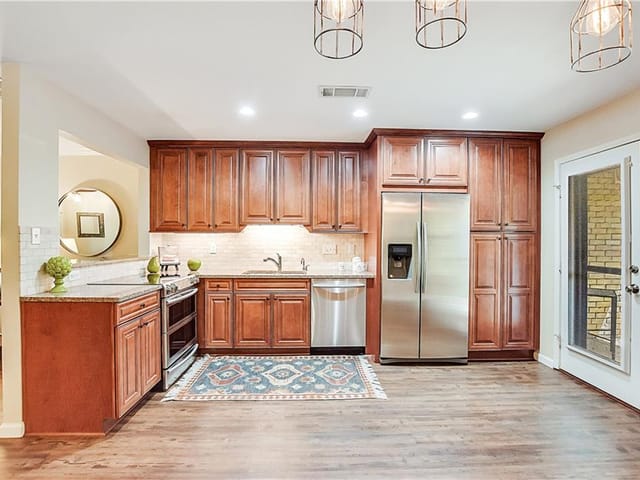 8309 Summer Side Dr
