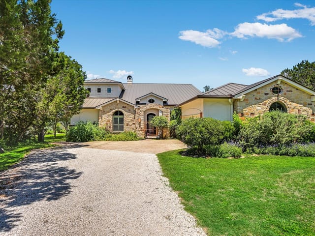831 Southriver RD