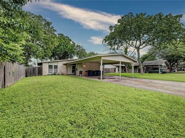 8310 Bowling Green Dr