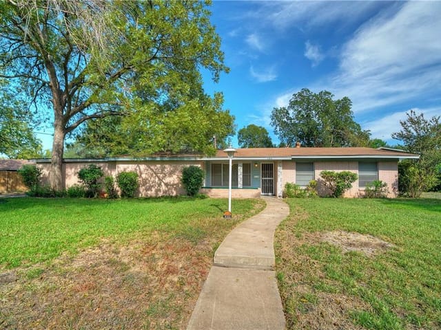 8311 Polar Dr