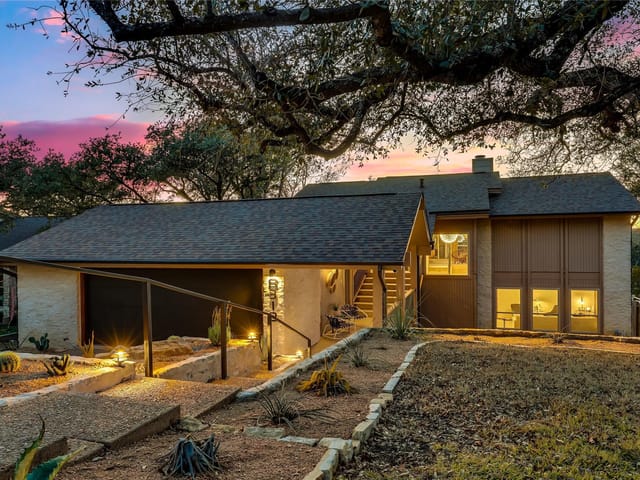 8312 Appalachian DR