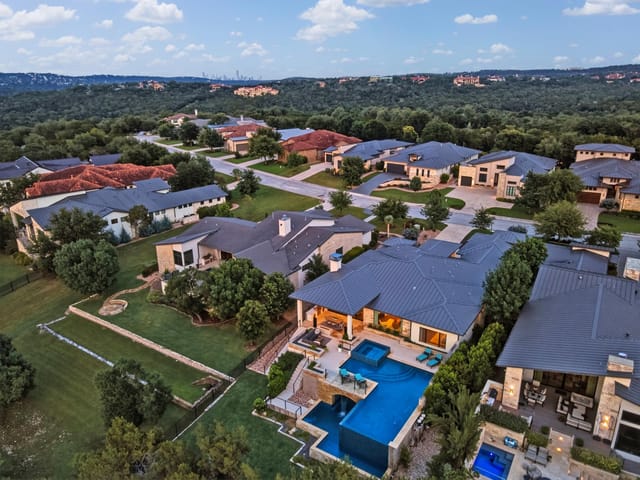 8312 Carranzo DR