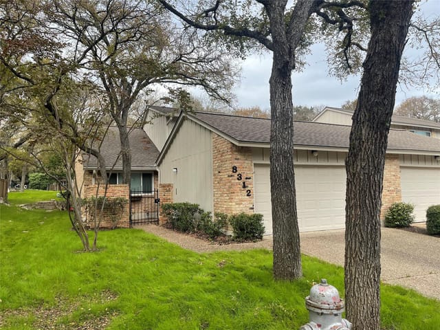 8312 Summerwood Dr