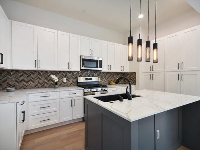 8315 Hathaway Dr Unit #B