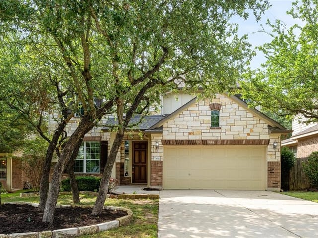 8316 Alophia Dr