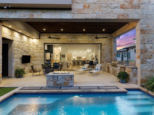 View 8317 Carranzo Dr in Amarra Drive 8317 Carranzo Dr - property photo 1 - Luxury home in Amarra Drive, Austin, TX