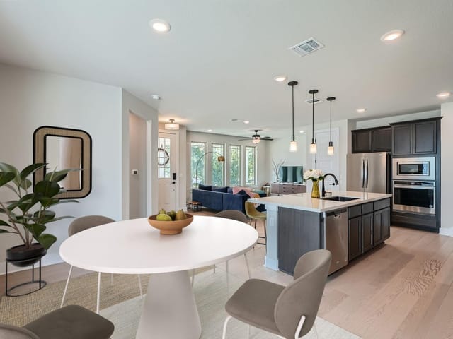 8319 Laughlin LN