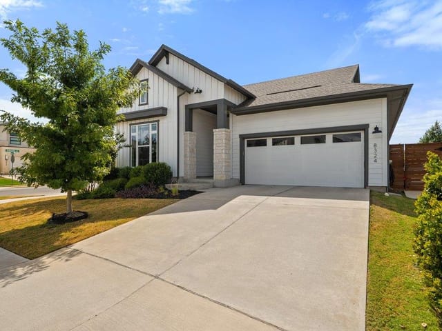 8324 Looksee LN