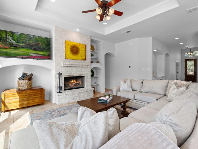 833 Pinnacle PKWY