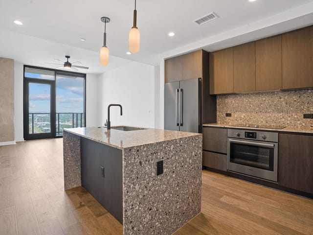 84 East Ave Unit #3503