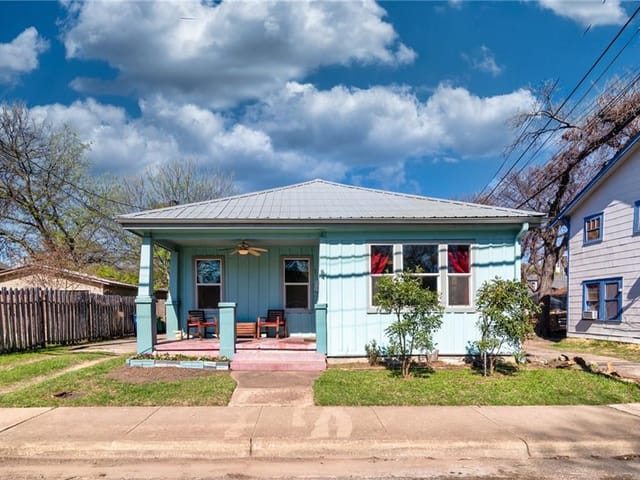 84 Waller St