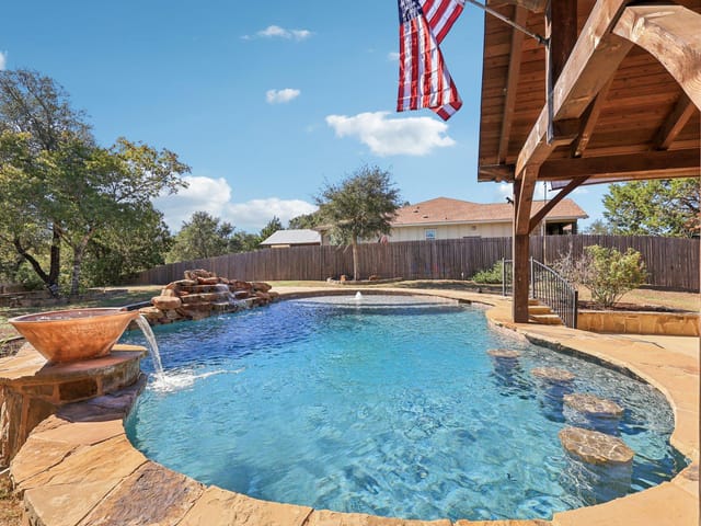 840  Scenic Cir