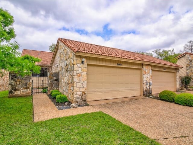 8400 Alta Verde Dr