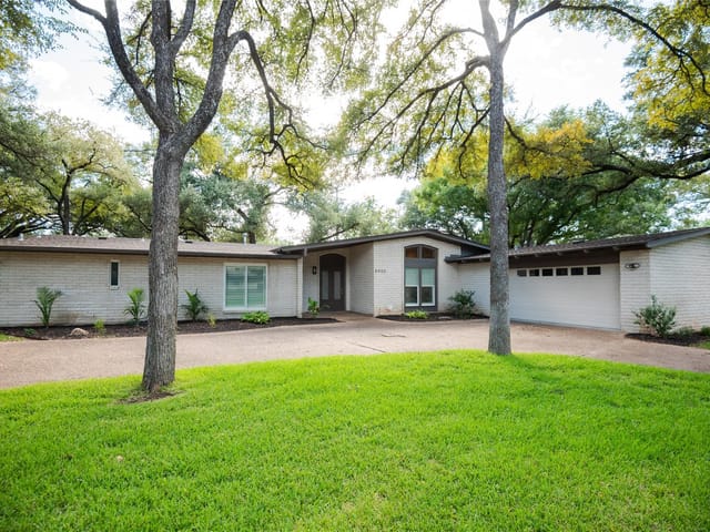 8400 Emerald Hill Dr