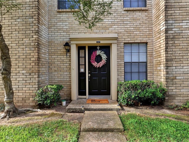 8400 Jamestown Dr Unit #306