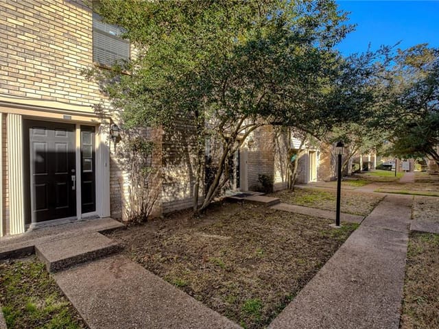 8400 Jamestown Dr Unit #320