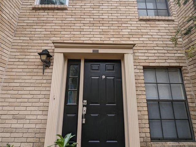 8400 Jamestown Dr Unit #404