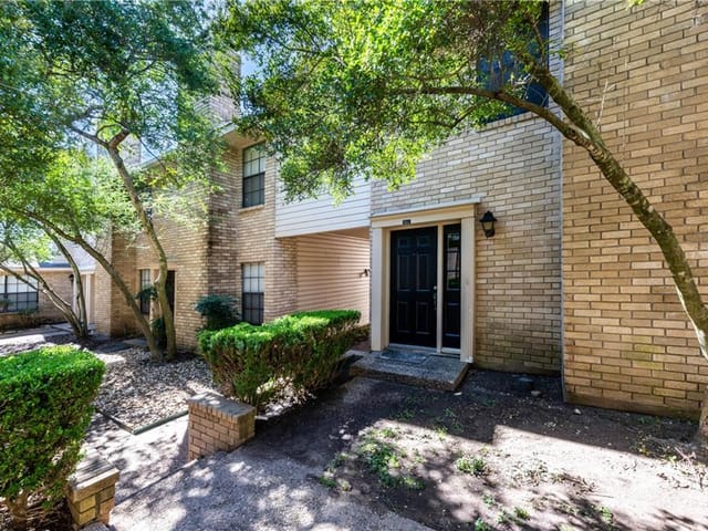 8400 Jamestown Dr Unit #424