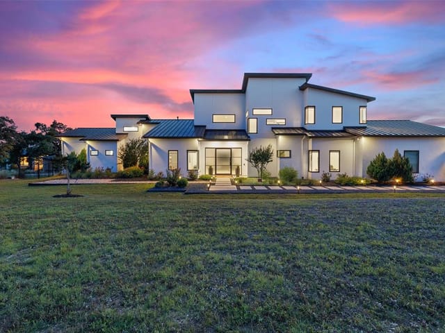 8400 Lakewood Ridge Cv
