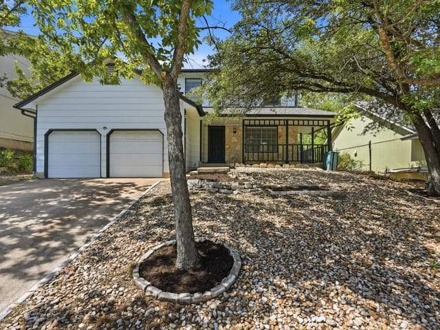 8400 Spring Valley DR
