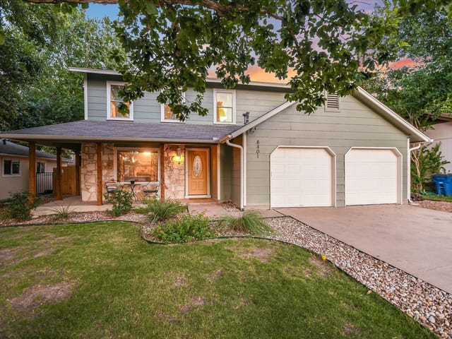 8401 Cayuga Dr