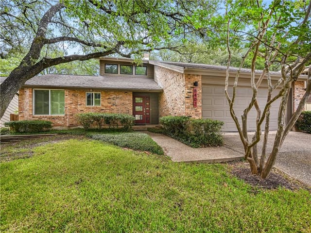8402 Summer Tree Ct