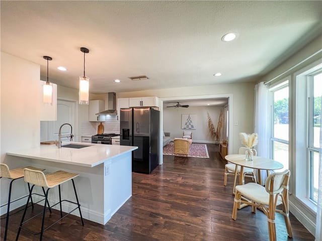 8403 Romney Rd