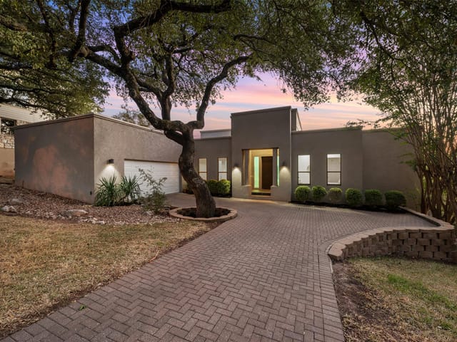 8404 Lone Mesa