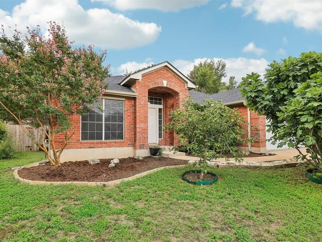 8405 Cahill Dr