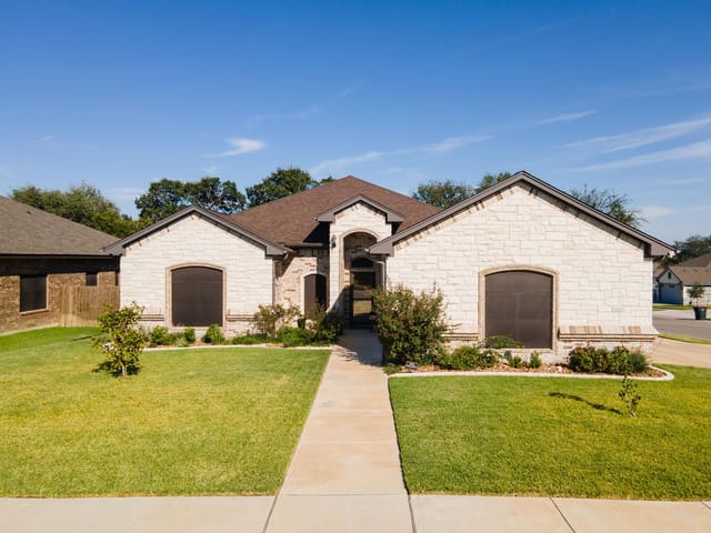 8408 Elander DR
