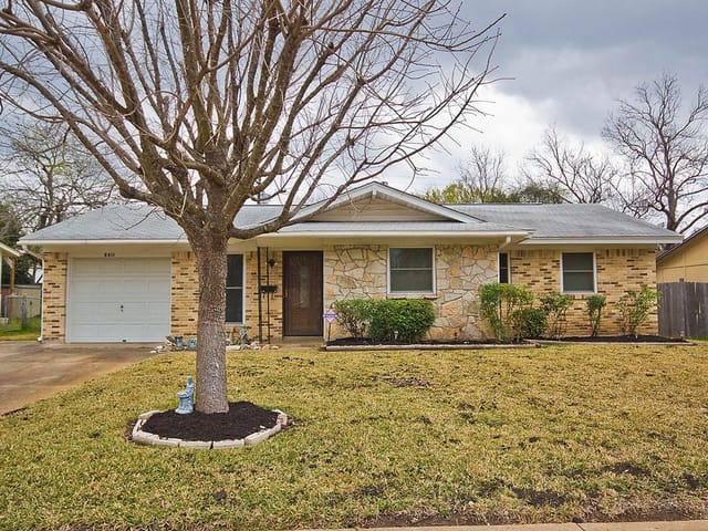 8411 Briarwood Ln