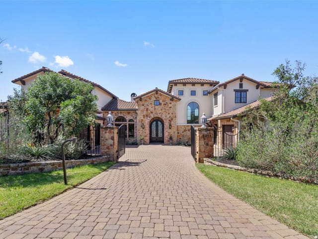 8411 Galeana Trace Cv