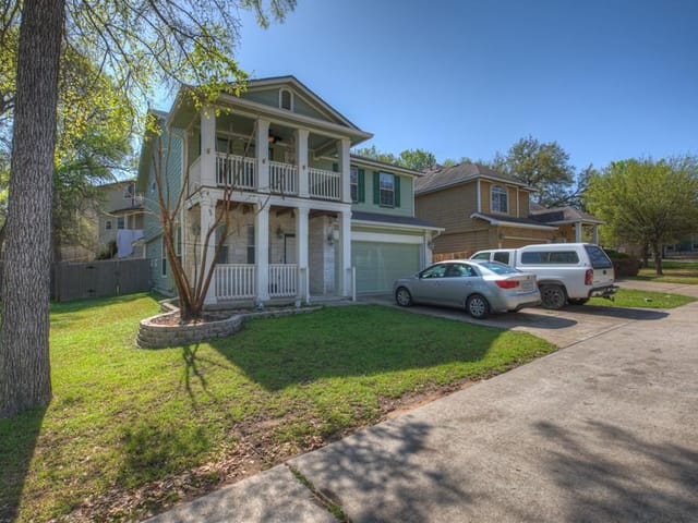 8413 Empress Blvd