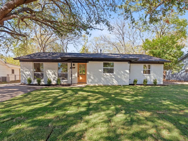 8414 Briarwood LN