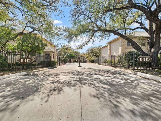 8415 Fredericksburg RD Unit #306