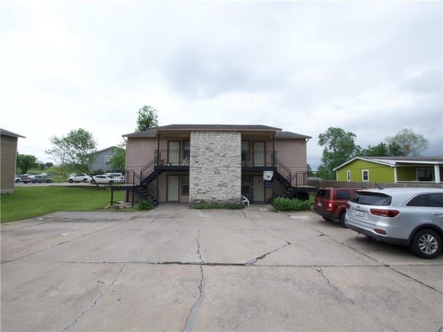 8419 Riverstone Dr