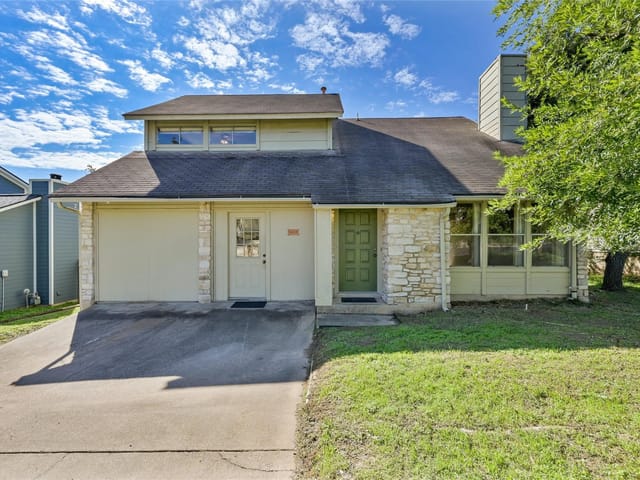 8419 Spring Valley Dr