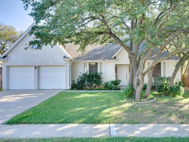 8421 Cahill Dr
