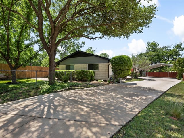 8500 Woodstone Dr Unit #A and Unit B