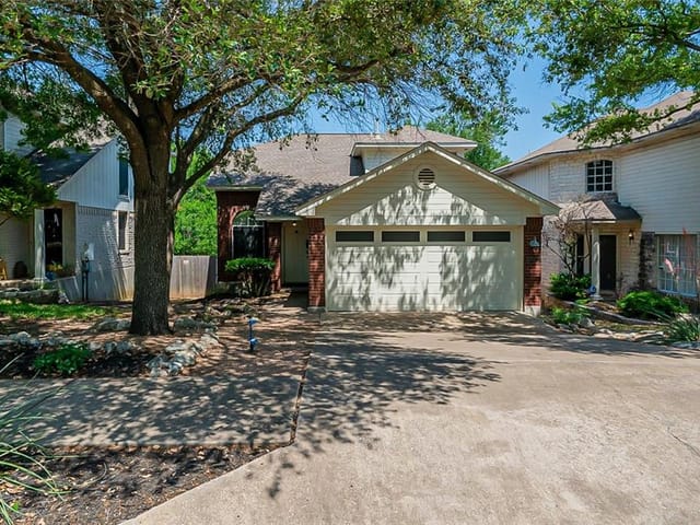 8501 Alvin High Ln
